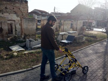 Field tests with georadar, Charshi mosque, Prilep (2020)