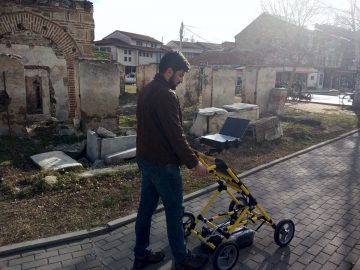 Field tests by use of a georadar, Charshi mosque, Prilep (2020).